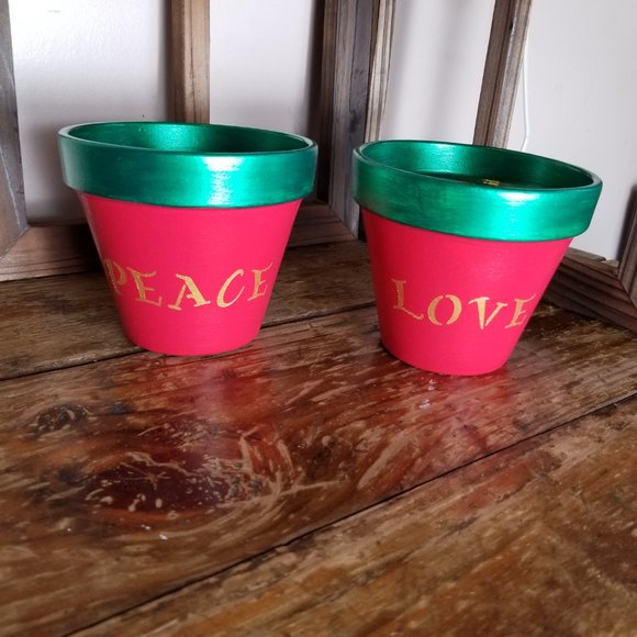 Hand Painted Red with Metallic Green Trim 4.5" Flower Pot Set of 2, Peace & Love - Picture 7 of 7